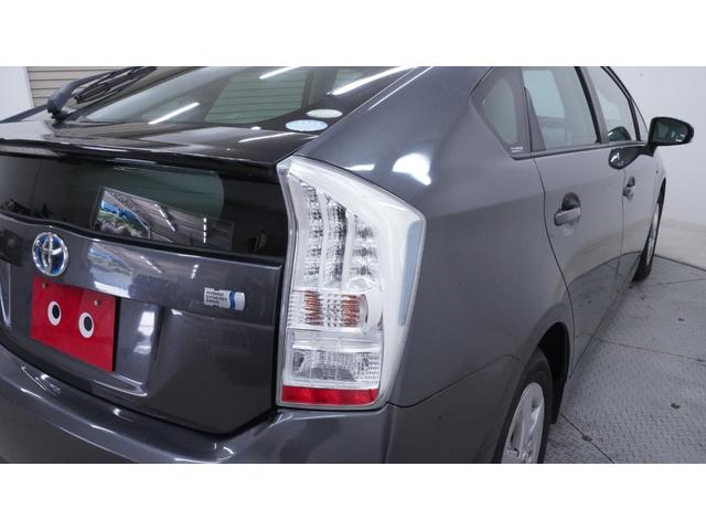 プリウス S LEDエディション 禁煙車 純正ナビ フルセグTV CD/DVD再生 バックカメラ ビルトインETC スマートキー プッシュスタート クルーズコントロール LEDヘッドライト ヘッドライトウォッシャー 革巻きハンドル(67枚目)