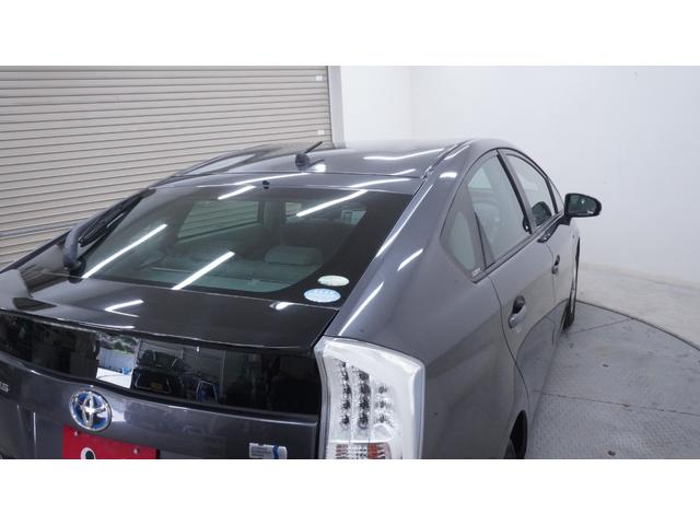 プリウス S LEDエディション 禁煙車 純正ナビ フルセグTV CD/DVD再生 バックカメラ ビルトインETC スマートキー プッシュスタート クルーズコントロール LEDヘッドライト ヘッドライトウォッシャー 革巻きハンドル(68枚目)