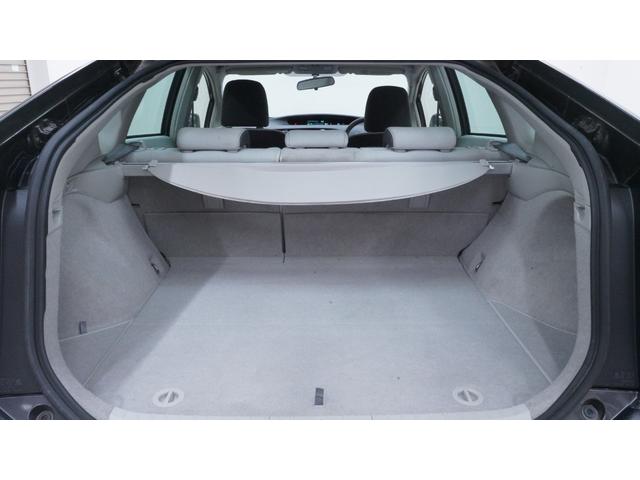 プリウス S LEDエディション 禁煙車 純正ナビ フルセグTV CD/DVD再生 バックカメラ ビルトインETC スマートキー プッシュスタート クルーズコントロール LEDヘッドライト ヘッドライトウォッシャー 革巻きハンドル(72枚目)