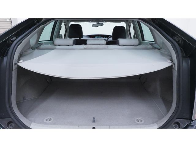 プリウス S LEDエディション 禁煙車 純正ナビ フルセグTV CD/DVD再生 バックカメラ ビルトインETC スマートキー プッシュスタート クルーズコントロール LEDヘッドライト ヘッドライトウォッシャー 革巻きハンドル(73枚目)