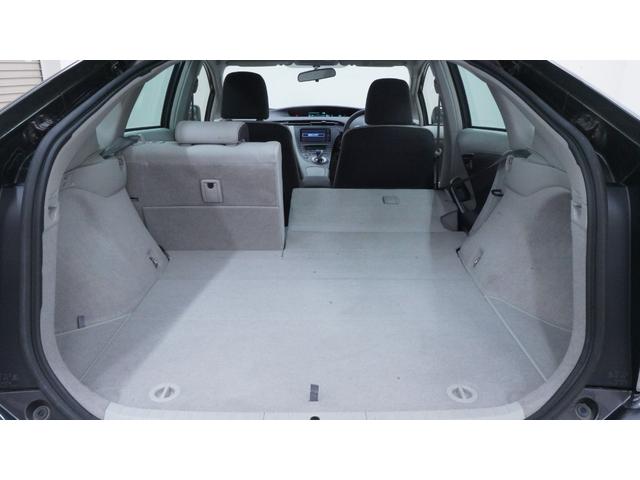 プリウス S LEDエディション 禁煙車 純正ナビ フルセグTV CD/DVD再生 バックカメラ ビルトインETC スマートキー プッシュスタート クルーズコントロール LEDヘッドライト ヘッドライトウォッシャー 革巻きハンドル(74枚目)