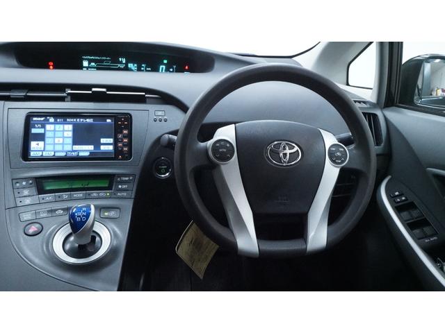 プリウス S 純正ナビ ワンセグTV CD再生 バックカメラ スマートキー プッシュスタート カーテンエアバック&サイドエアバック AUTOライト HIDヘッドライト AUTOエアコン ステアリングスイッチ(3枚目)