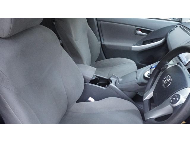 プリウス S 純正ナビ ワンセグTV CD再生 バックカメラ スマートキー プッシュスタート カーテンエアバック&サイドエアバック AUTOライト HIDヘッドライト AUTOエアコン ステアリングスイッチ(17枚目)