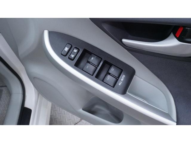 プリウス Sツーリングセレクション スマートキー プッシュスタート チルトステアリング シートリフター カーテンエアバック&サイドエアバック LEDヘッドライト AUTOライト AUTOエアコン フォグライト ビルトインETC(7枚目)