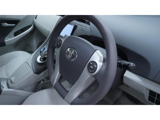 プリウス Sツーリングセレクション スマートキー プッシュスタート チルトステアリング シートリフター カーテンエアバック&サイドエアバック LEDヘッドライト AUTOライト AUTOエアコン フォグライト ビルトインETC(11枚目)