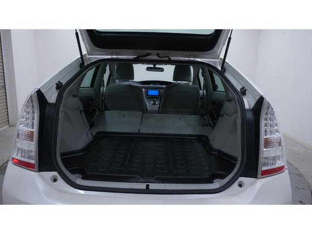 プリウス Sツーリングセレクション スマートキー プッシュスタート チルトステアリング シートリフター カーテンエアバック&サイドエアバック LEDヘッドライト AUTOライト AUTOエアコン フォグライト ビルトインETC(61枚目)