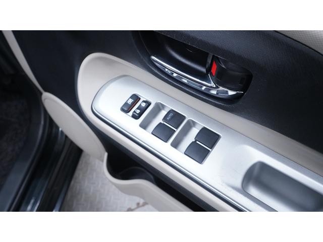 アクア Ｇ　禁煙車　純正ナビ　フルセグＴＶ　バックカメラ　Ｂｌｕｅｔｏｏｔｈ対応　キーレス　ステアリングスイッチ　ＬＥＤヘッドライト　ＡＵＴＯエアコン　電動格納ドアミラーウィンカー　Ｇグレード専用内装カラー（14枚目）