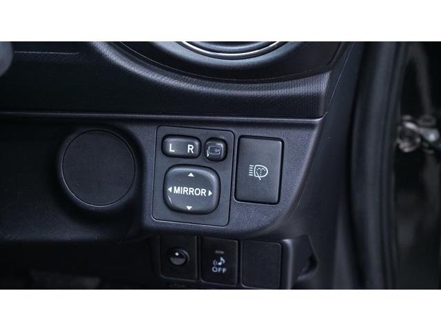アクア Ｇ　禁煙車　純正ナビ　フルセグＴＶ　バックカメラ　Ｂｌｕｅｔｏｏｔｈ対応　キーレス　ステアリングスイッチ　ＬＥＤヘッドライト　ＡＵＴＯエアコン　電動格納ドアミラーウィンカー　Ｇグレード専用内装カラー（21枚目）