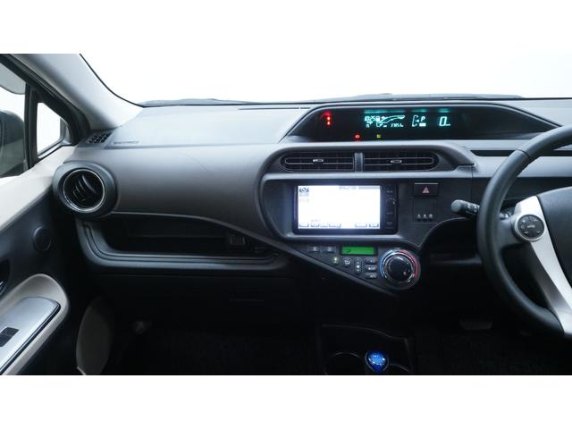 アクア Ｇ　禁煙車　純正ナビ　フルセグＴＶ　バックカメラ　Ｂｌｕｅｔｏｏｔｈ対応　キーレス　ステアリングスイッチ　ＬＥＤヘッドライト　ＡＵＴＯエアコン　電動格納ドアミラーウィンカー　Ｇグレード専用内装カラー（32枚目）