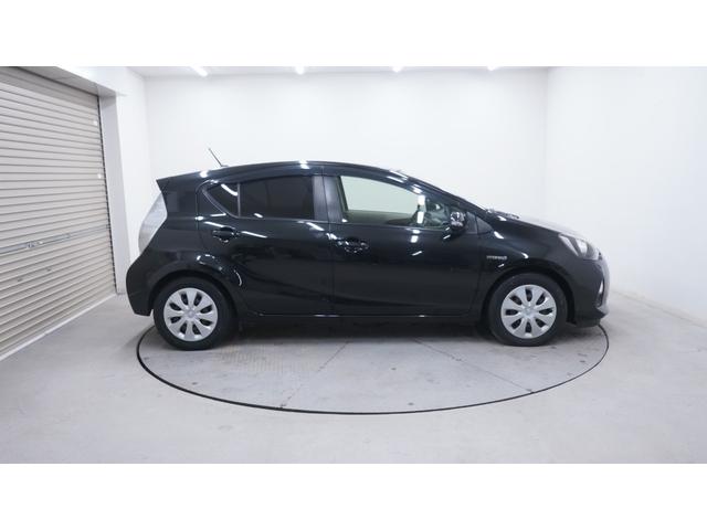 アクア Ｇ　禁煙車　純正ナビ　フルセグＴＶ　バックカメラ　Ｂｌｕｅｔｏｏｔｈ対応　キーレス　ステアリングスイッチ　ＬＥＤヘッドライト　ＡＵＴＯエアコン　電動格納ドアミラーウィンカー　Ｇグレード専用内装カラー（48枚目）