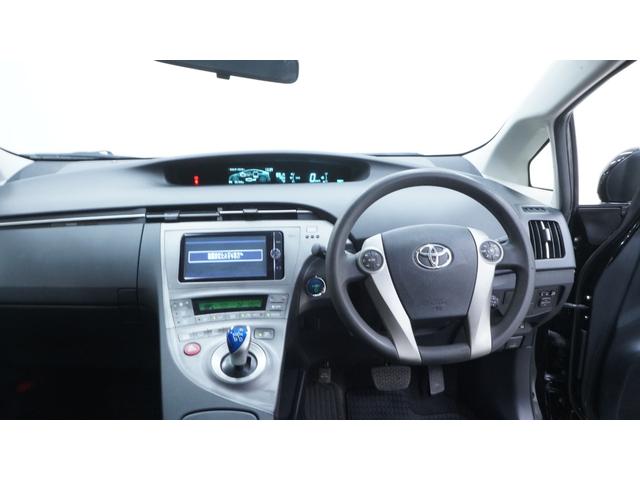 プリウス S スマートキー プッシュスタート HIDヘッドライト AUTOライト AUTOエアコン 電動格納ドアミラーウィンカー 純正アルミホイール カーテンエアバック&サイドエアバック クルーズコントロール(3枚目)