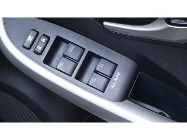 プリウス S スマートキー プッシュスタート HIDヘッドライト AUTOライト AUTOエアコン 電動格納ドアミラーウィンカー 純正アルミホイール カーテンエアバック&サイドエアバック クルーズコントロール(11枚目)
