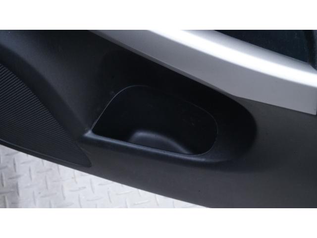 プリウス S スマートキー プッシュスタート HIDヘッドライト AUTOライト AUTOエアコン 電動格納ドアミラーウィンカー 純正アルミホイール カーテンエアバック&サイドエアバック クルーズコントロール(12枚目)