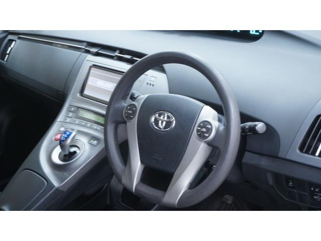 プリウス S スマートキー プッシュスタート HIDヘッドライト AUTOライト AUTOエアコン 電動格納ドアミラーウィンカー 純正アルミホイール カーテンエアバック&サイドエアバック クルーズコントロール(15枚目)