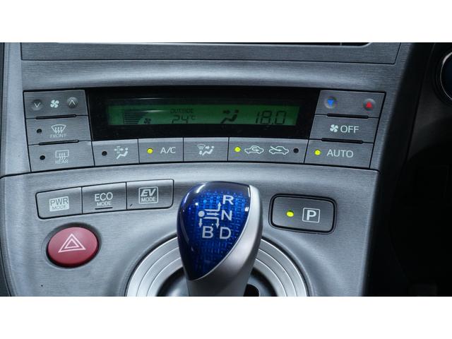 プリウス S スマートキー プッシュスタート HIDヘッドライト AUTOライト AUTOエアコン 電動格納ドアミラーウィンカー 純正アルミホイール カーテンエアバック&サイドエアバック クルーズコントロール(23枚目)