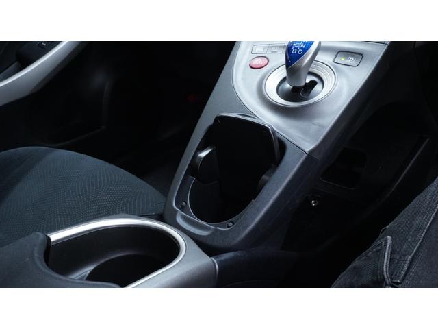 プリウス S スマートキー プッシュスタート HIDヘッドライト AUTOライト AUTOエアコン 電動格納ドアミラーウィンカー 純正アルミホイール カーテンエアバック&サイドエアバック クルーズコントロール(25枚目)