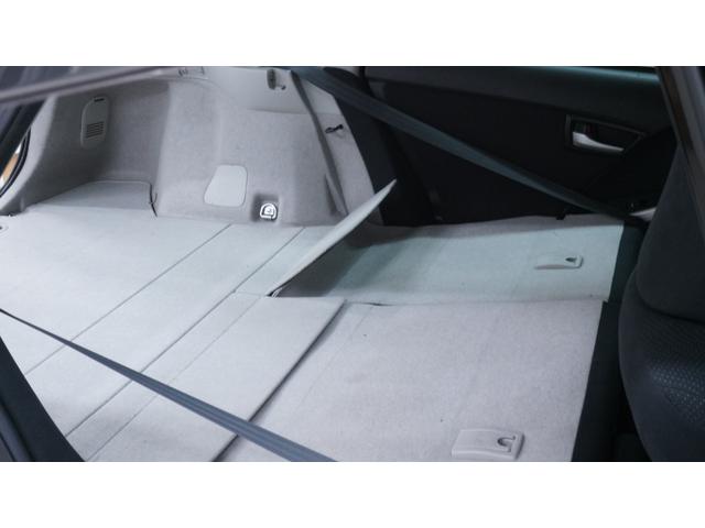 プリウス S スマートキー プッシュスタート HIDヘッドライト AUTOライト AUTOエアコン 電動格納ドアミラーウィンカー 純正アルミホイール カーテンエアバック&サイドエアバック クルーズコントロール(39枚目)