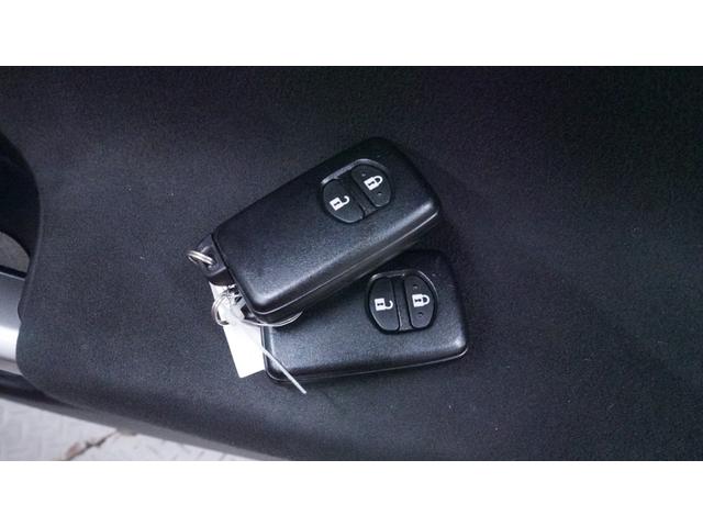 プリウス S 禁煙車 カーテンエアバック&サイドエアバック 純正ナビ ワンセグTV CD/DVD再生 Bluetooth接続 バックカメラ スマートキー プッシュスタート ビルトインETC 電動格納ドアミラー(11枚目)