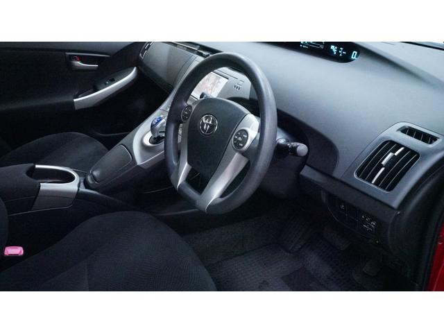 プリウス S 禁煙車 カーテンエアバック&サイドエアバック 純正ナビ ワンセグTV CD/DVD再生 Bluetooth接続 バックカメラ スマートキー プッシュスタート ビルトインETC 電動格納ドアミラー(12枚目)