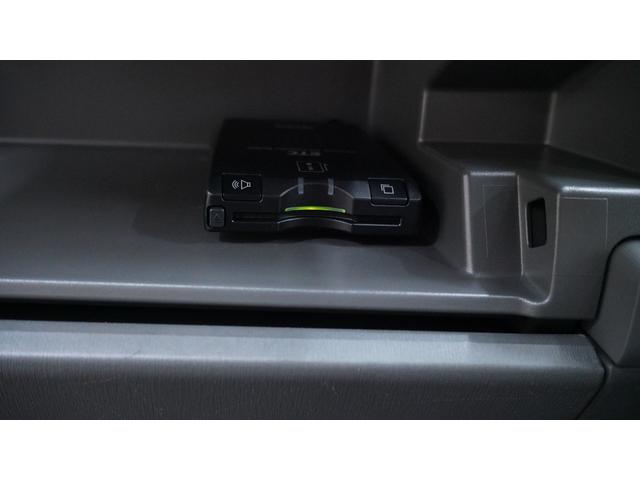 プリウス S 禁煙車 純正ナビ 地デジTV CD/DVD再生 バックカメラ スマートキー プッシュスタート ステアリングスイッチ チルトステアリング AUTOライト AUTOエアコン コーナーポール ETC(9枚目)