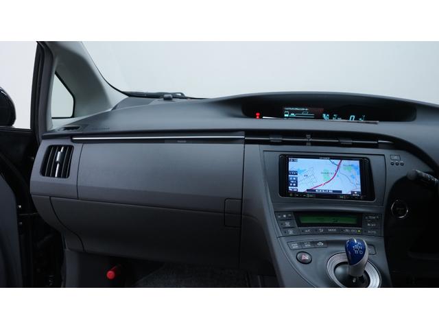 プリウス S 禁煙車 純正ナビ 地デジTV CD/DVD再生 バックカメラ スマートキー プッシュスタート ステアリングスイッチ チルトステアリング AUTOライト AUTOエアコン コーナーポール ETC(27枚目)