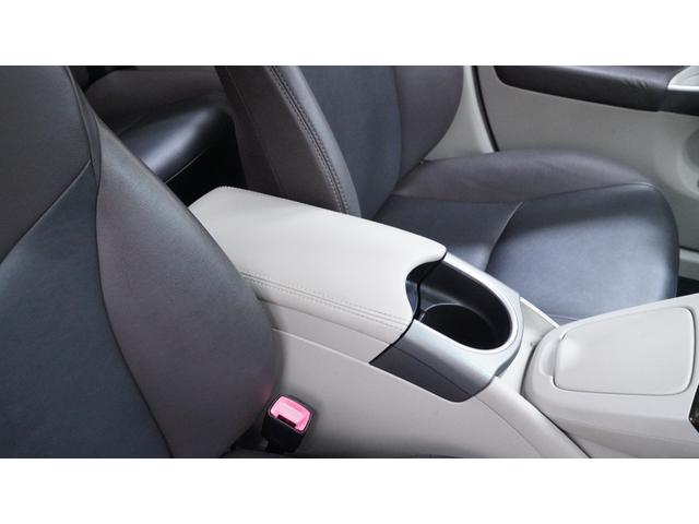 プリウス Ｓツーリングセレクション・マイコーデ　禁煙車　純正８インチＨＤＤナビ　フルセグＴＶ　ＣＤ／ＤＶＤ再生　Ｂｌｕｅｔｏｏｔｈ接続　バックカメラ　スマートキー　プッシュスタート　カーテンエアバック＆サイドエアバック　マイコーデ専用内装カラー（21枚目）