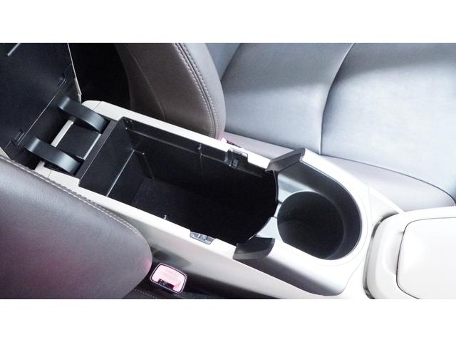 プリウス Ｓツーリングセレクション・マイコーデ　禁煙車　純正８インチＨＤＤナビ　フルセグＴＶ　ＣＤ／ＤＶＤ再生　Ｂｌｕｅｔｏｏｔｈ接続　バックカメラ　スマートキー　プッシュスタート　カーテンエアバック＆サイドエアバック　マイコーデ専用内装カラー（22枚目）