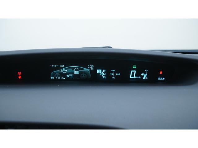プリウス Ｓツーリングセレクション・マイコーデ　禁煙車　純正８インチＨＤＤナビ　フルセグＴＶ　ＣＤ／ＤＶＤ再生　Ｂｌｕｅｔｏｏｔｈ接続　バックカメラ　スマートキー　プッシュスタート　カーテンエアバック＆サイドエアバック　マイコーデ専用内装カラー（23枚目）