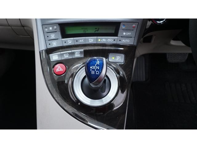 プリウス Ｓツーリングセレクション・マイコーデ　禁煙車　純正８インチＨＤＤナビ　フルセグＴＶ　ＣＤ／ＤＶＤ再生　Ｂｌｕｅｔｏｏｔｈ接続　バックカメラ　スマートキー　プッシュスタート　カーテンエアバック＆サイドエアバック　マイコーデ専用内装カラー（27枚目）