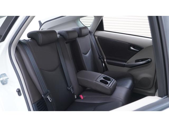 プリウス Ｓツーリングセレクション・マイコーデ　禁煙車　純正８インチＨＤＤナビ　フルセグＴＶ　ＣＤ／ＤＶＤ再生　Ｂｌｕｅｔｏｏｔｈ接続　バックカメラ　スマートキー　プッシュスタート　カーテンエアバック＆サイドエアバック　マイコーデ専用内装カラー（41枚目）