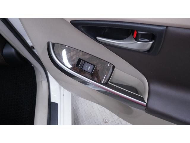 プリウス Ｓツーリングセレクション・マイコーデ　禁煙車　純正８インチＨＤＤナビ　フルセグＴＶ　ＣＤ／ＤＶＤ再生　Ｂｌｕｅｔｏｏｔｈ接続　バックカメラ　スマートキー　プッシュスタート　カーテンエアバック＆サイドエアバック　マイコーデ専用内装カラー（43枚目）