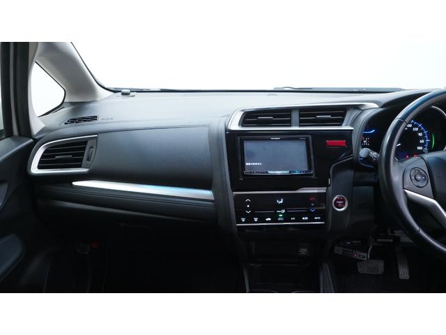 フィットハイブリッド Lパッケージ 社外ナビ フルセグTV CD/DVD再生 Bluetooth接続 バックカメラ 運転席用i-SRSエアバッグシステム&助手席用SRSエアバッグシステム LEDヘッドライト AUTOライト(30枚目)