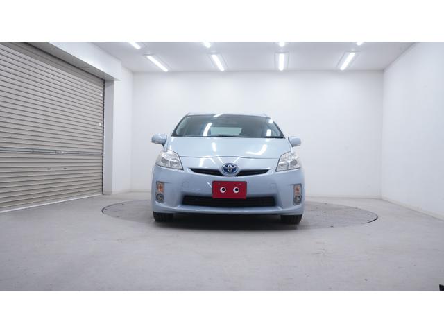 プリウス 　スマートキー　プッシュスタート　ステアリングスイッチ　ＡＵＴＯエアコン　ＡＵＴＯライト　電動格納ドアミラーウィンカー　ＯＰフォグライト　ＥＴＣ　社外１５インチアルミ（2枚目）