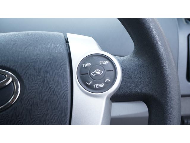 プリウス 　スマートキー　プッシュスタート　ステアリングスイッチ　ＡＵＴＯエアコン　ＡＵＴＯライト　電動格納ドアミラーウィンカー　ＯＰフォグライト　ＥＴＣ　社外１５インチアルミ（8枚目）