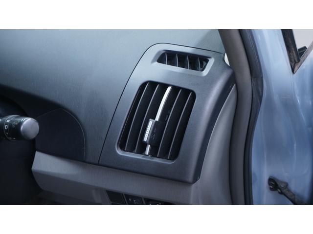 プリウス 　スマートキー　プッシュスタート　ステアリングスイッチ　ＡＵＴＯエアコン　ＡＵＴＯライト　電動格納ドアミラーウィンカー　ＯＰフォグライト　ＥＴＣ　社外１５インチアルミ（16枚目）