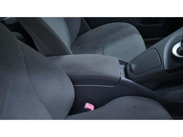 プリウス 　スマートキー　プッシュスタート　ステアリングスイッチ　ＡＵＴＯエアコン　ＡＵＴＯライト　電動格納ドアミラーウィンカー　ＯＰフォグライト　ＥＴＣ　社外１５インチアルミ（19枚目）