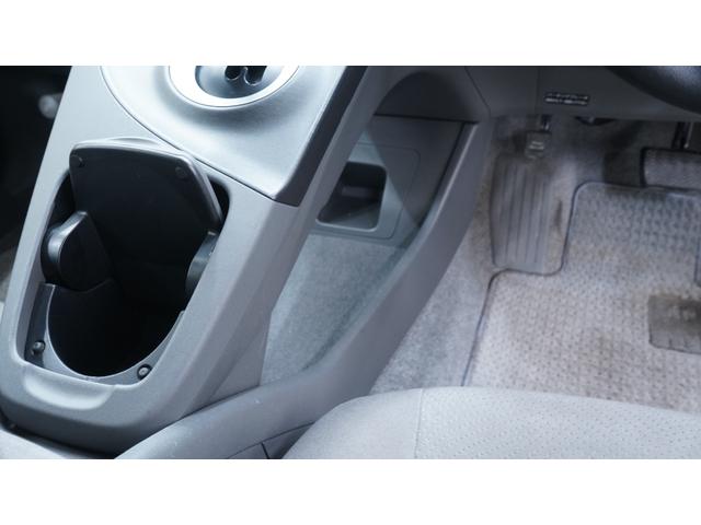 プリウス 　スマートキー　プッシュスタート　ステアリングスイッチ　ＡＵＴＯエアコン　ＡＵＴＯライト　電動格納ドアミラーウィンカー　ＯＰフォグライト　ＥＴＣ　社外１５インチアルミ（25枚目）