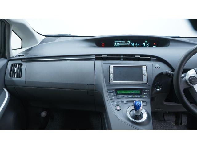 プリウス 　スマートキー　プッシュスタート　ステアリングスイッチ　ＡＵＴＯエアコン　ＡＵＴＯライト　電動格納ドアミラーウィンカー　ＯＰフォグライト　ＥＴＣ　社外１５インチアルミ（26枚目）