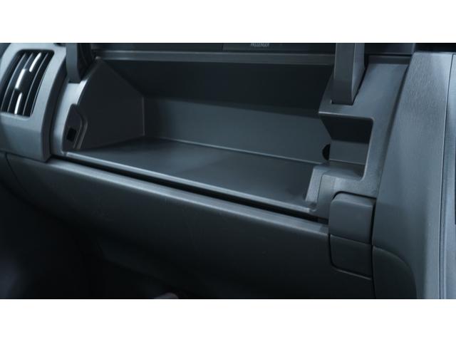 プリウス 　スマートキー　プッシュスタート　ステアリングスイッチ　ＡＵＴＯエアコン　ＡＵＴＯライト　電動格納ドアミラーウィンカー　ＯＰフォグライト　ＥＴＣ　社外１５インチアルミ（29枚目）