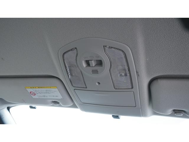 プリウス 　スマートキー　プッシュスタート　ステアリングスイッチ　ＡＵＴＯエアコン　ＡＵＴＯライト　電動格納ドアミラーウィンカー　ＯＰフォグライト　ＥＴＣ　社外１５インチアルミ（32枚目）