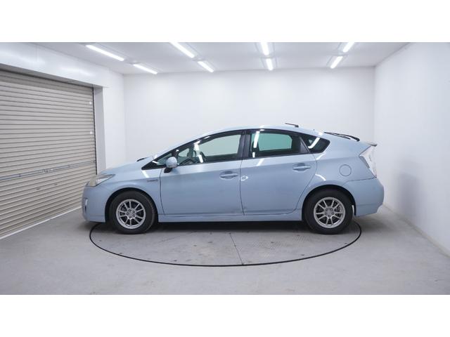 プリウス 　スマートキー　プッシュスタート　ステアリングスイッチ　ＡＵＴＯエアコン　ＡＵＴＯライト　電動格納ドアミラーウィンカー　ＯＰフォグライト　ＥＴＣ　社外１５インチアルミ（50枚目）