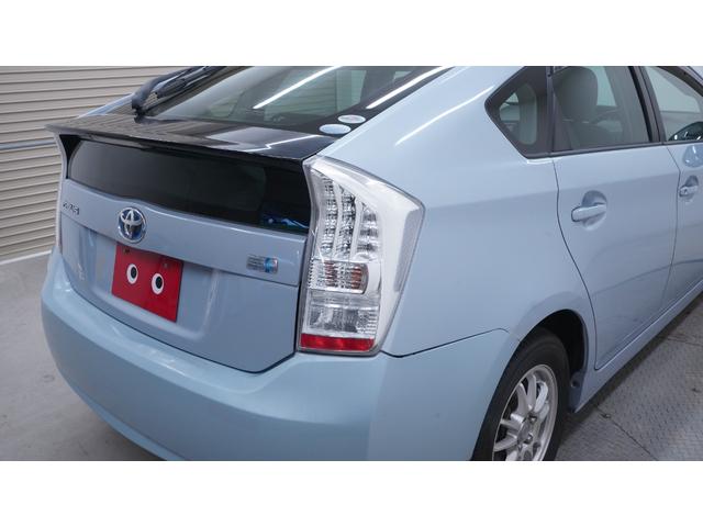 プリウス 　スマートキー　プッシュスタート　ステアリングスイッチ　ＡＵＴＯエアコン　ＡＵＴＯライト　電動格納ドアミラーウィンカー　ＯＰフォグライト　ＥＴＣ　社外１５インチアルミ（59枚目）
