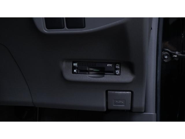 プリウス Ｓ　禁煙車　ワンオーナー　純正ナビ　地デジＴＶ　バックカメラ　スマートキー　電格ドアミラーウィンカー　社外１５インチアルミホイール　後席アームレスト兼用ドリンクホルダー　ＯＰフォグランプ　ビルトインＥＴＣ（11枚目）