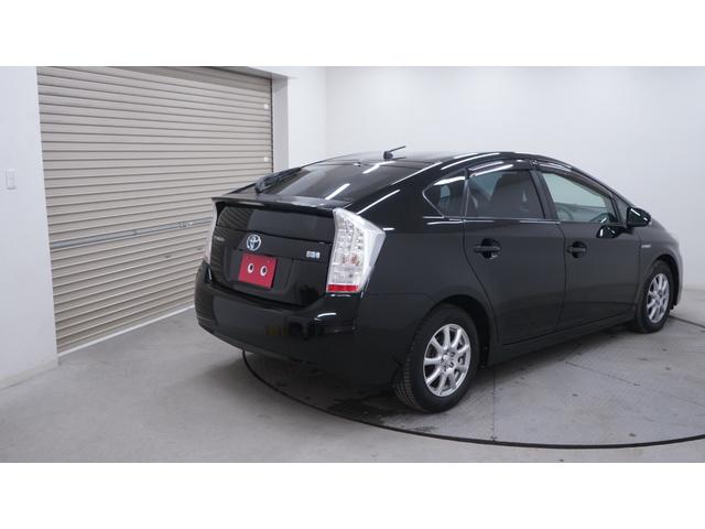 プリウス Ｓ　禁煙車　ワンオーナー　純正ナビ　地デジＴＶ　バックカメラ　スマートキー　電格ドアミラーウィンカー　社外１５インチアルミホイール　後席アームレスト兼用ドリンクホルダー　ＯＰフォグランプ　ビルトインＥＴＣ（63枚目）