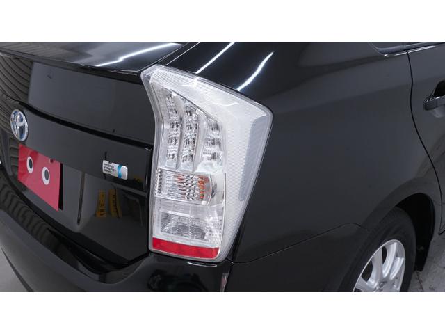 プリウス Ｓ　禁煙車　ワンオーナー　純正ナビ　地デジＴＶ　バックカメラ　スマートキー　電格ドアミラーウィンカー　社外１５インチアルミホイール　後席アームレスト兼用ドリンクホルダー　ＯＰフォグランプ　ビルトインＥＴＣ（67枚目）