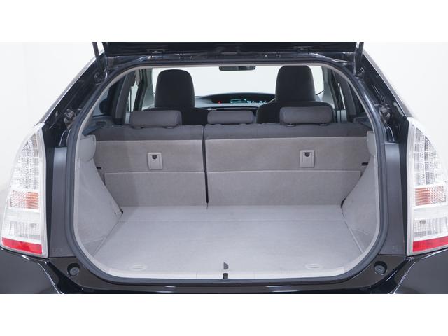 プリウス Ｓ　禁煙車　ワンオーナー　純正ナビ　地デジＴＶ　バックカメラ　スマートキー　電格ドアミラーウィンカー　社外１５インチアルミホイール　後席アームレスト兼用ドリンクホルダー　ＯＰフォグランプ　ビルトインＥＴＣ（73枚目）