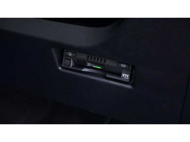アクア Ｇソフトレザーセレクション　禁煙車　後期　純正ナビ　フルセグＴＶ　Ｂｌｕｅｔｏｏｔｈ　バックカメラ　スマートキー　マルチインフォメーションＤ　ＬＥＤヘッドライト　ＡＵＴＯハイビーム　衝突被害軽減ブレーキ　車線逸脱警報　ＥＴＣ（9枚目）