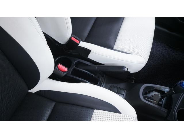 アクア Ｇソフトレザーセレクション　禁煙車　後期　純正ナビ　フルセグＴＶ　Ｂｌｕｅｔｏｏｔｈ　バックカメラ　スマートキー　マルチインフォメーションＤ　ＬＥＤヘッドライト　ＡＵＴＯハイビーム　衝突被害軽減ブレーキ　車線逸脱警報　ＥＴＣ（19枚目）