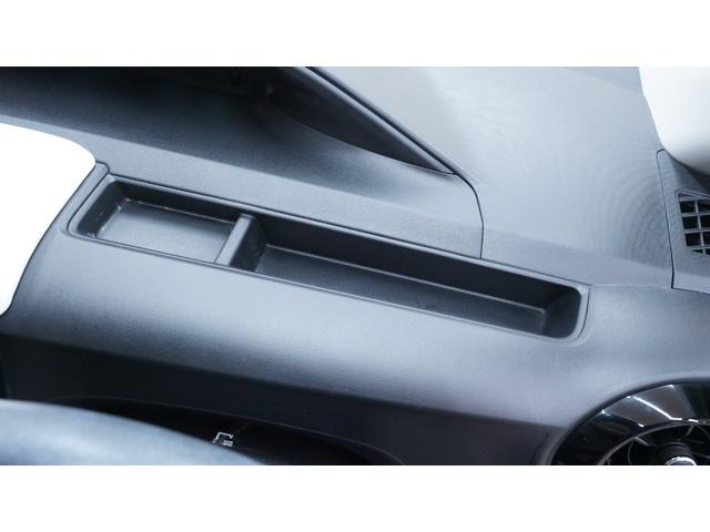 アクア Ｇソフトレザーセレクション　禁煙車　後期　純正ナビ　フルセグＴＶ　Ｂｌｕｅｔｏｏｔｈ　バックカメラ　スマートキー　マルチインフォメーションＤ　ＬＥＤヘッドライト　ＡＵＴＯハイビーム　衝突被害軽減ブレーキ　車線逸脱警報　ＥＴＣ（22枚目）