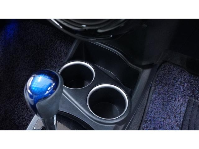 アクア Ｇソフトレザーセレクション　禁煙車　後期　純正ナビ　フルセグＴＶ　Ｂｌｕｅｔｏｏｔｈ　バックカメラ　スマートキー　マルチインフォメーションＤ　ＬＥＤヘッドライト　ＡＵＴＯハイビーム　衝突被害軽減ブレーキ　車線逸脱警報　ＥＴＣ（27枚目）